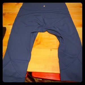Lululemon capri workout pants